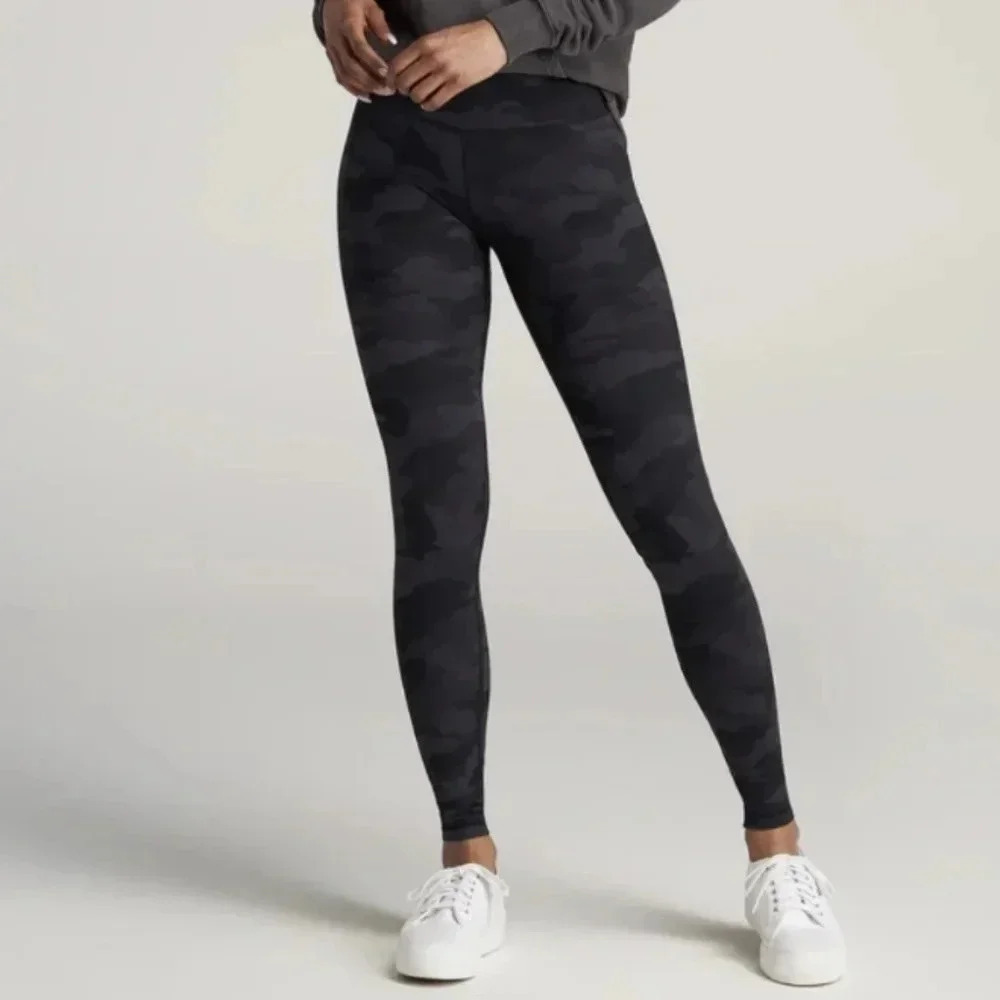 NEW American Giant Black Gray Camo Leggings Size 0 Pocket Power Legging
